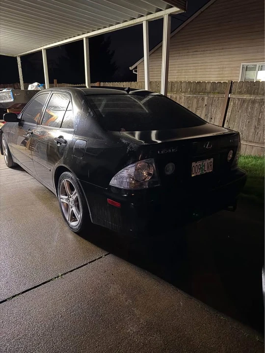 2001 Lexus IS 1st Gen - Image 2 of 7