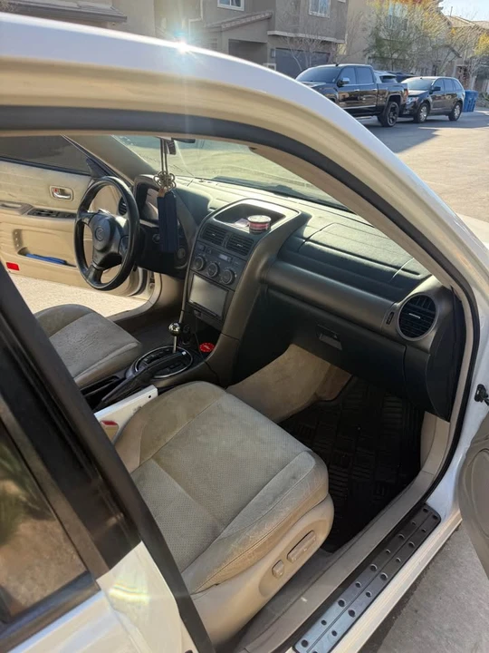 2001 Lexus IS 1st Gen - Image 4 of 6
