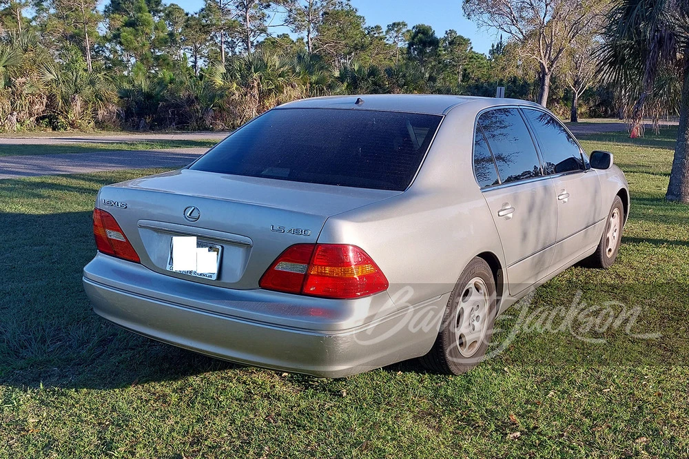2001 Lexus LS 3rd Gen - Image 12 of 12