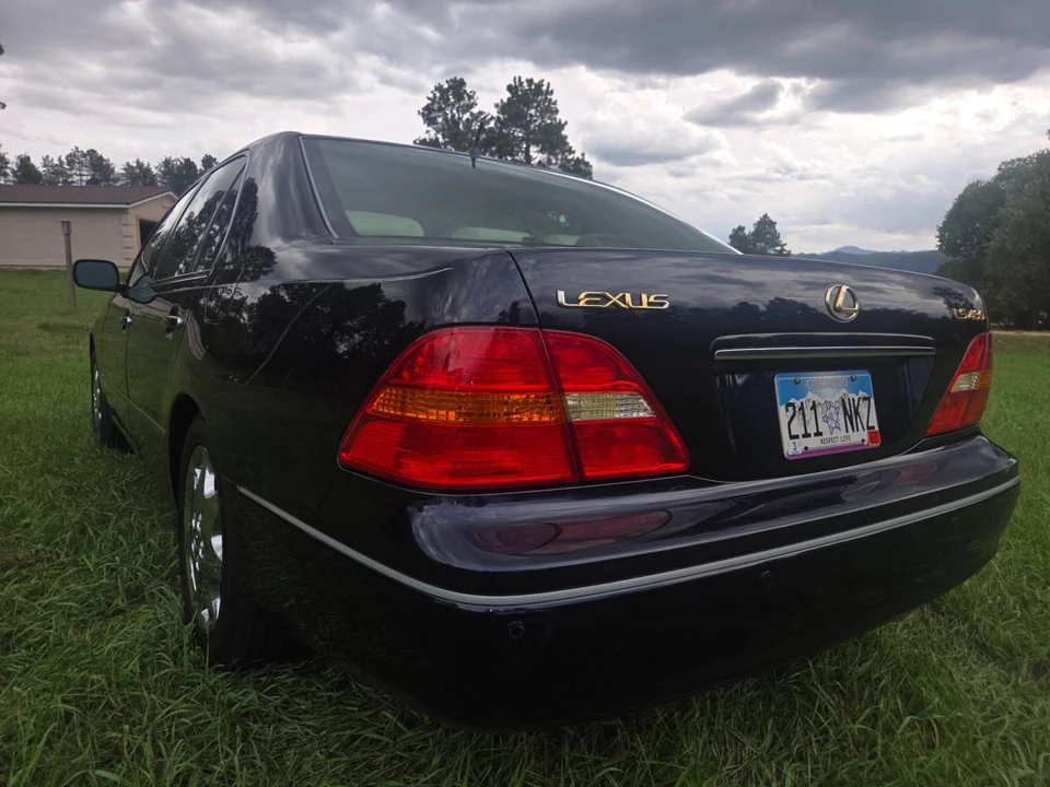 2001 Lexus LS 3rd Gen - Image 2 of 24