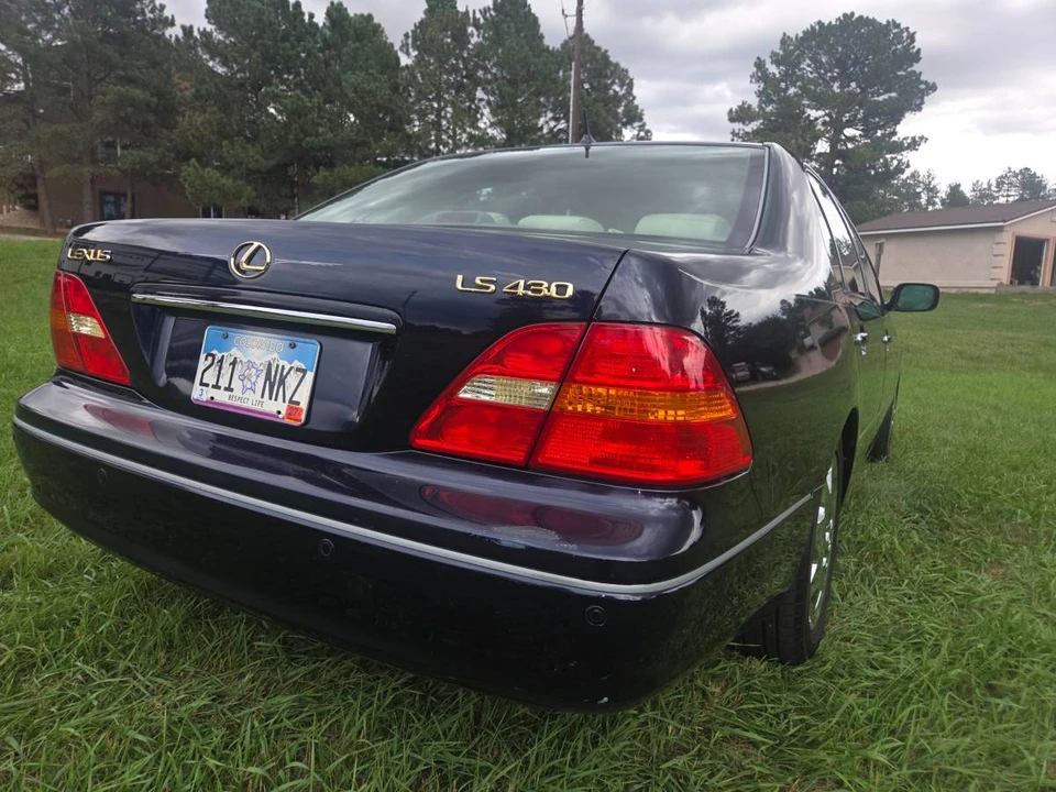2001 Lexus LS 3rd Gen - Image 5 of 24