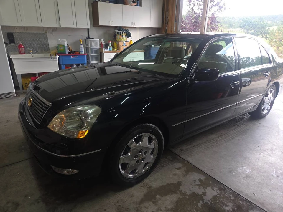 2001 Lexus LS 3rd Gen - Image 14 of 24