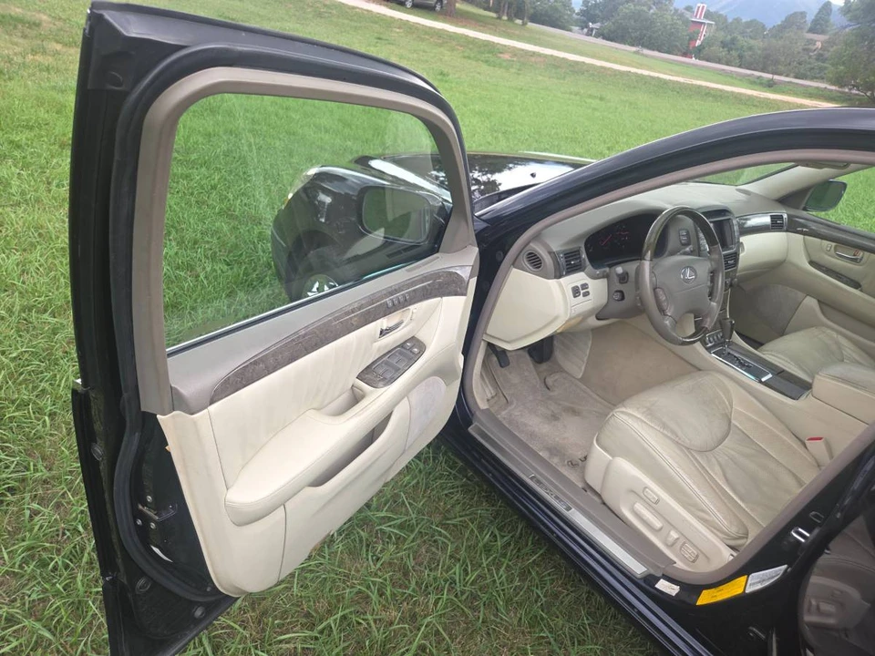 2001 Lexus LS 3rd Gen - Image 20 of 24