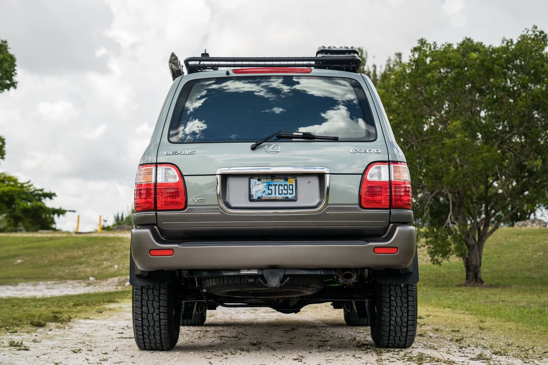 2001 Lexus LX 2nd Gen - Image 6 of 24