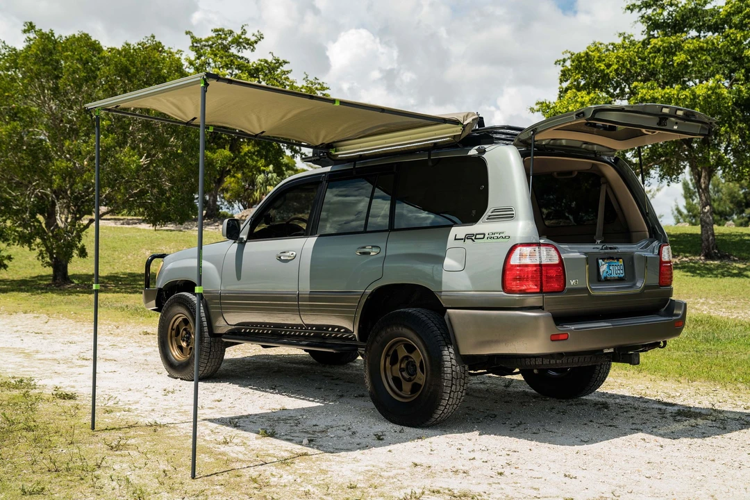 2001 Lexus LX 2nd Gen - Image 22 of 24