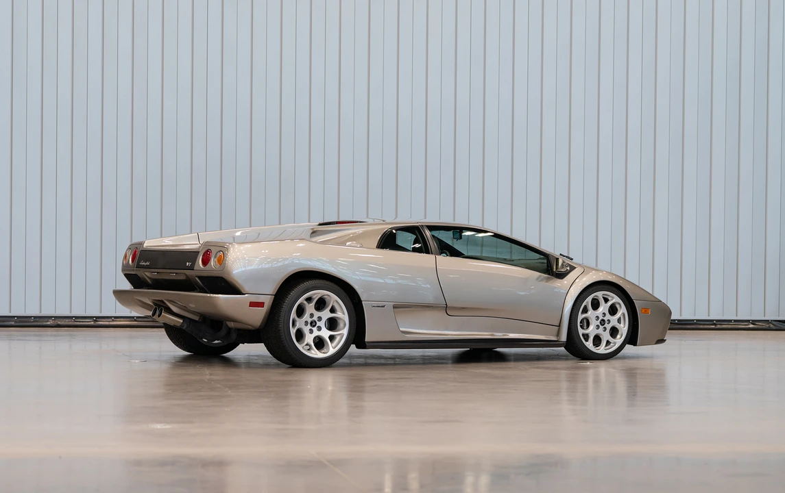 2001 Lamborghini Diablo VT - Image 2 of 15