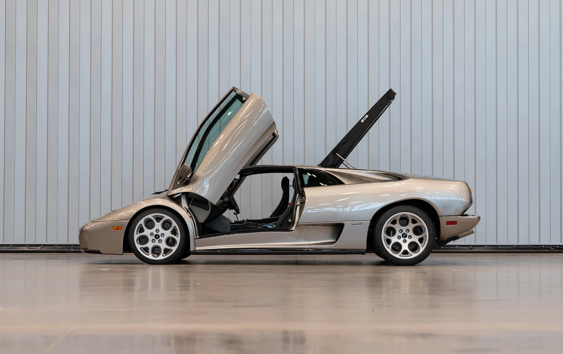 2001 Lamborghini Diablo VT - Image 4 of 20