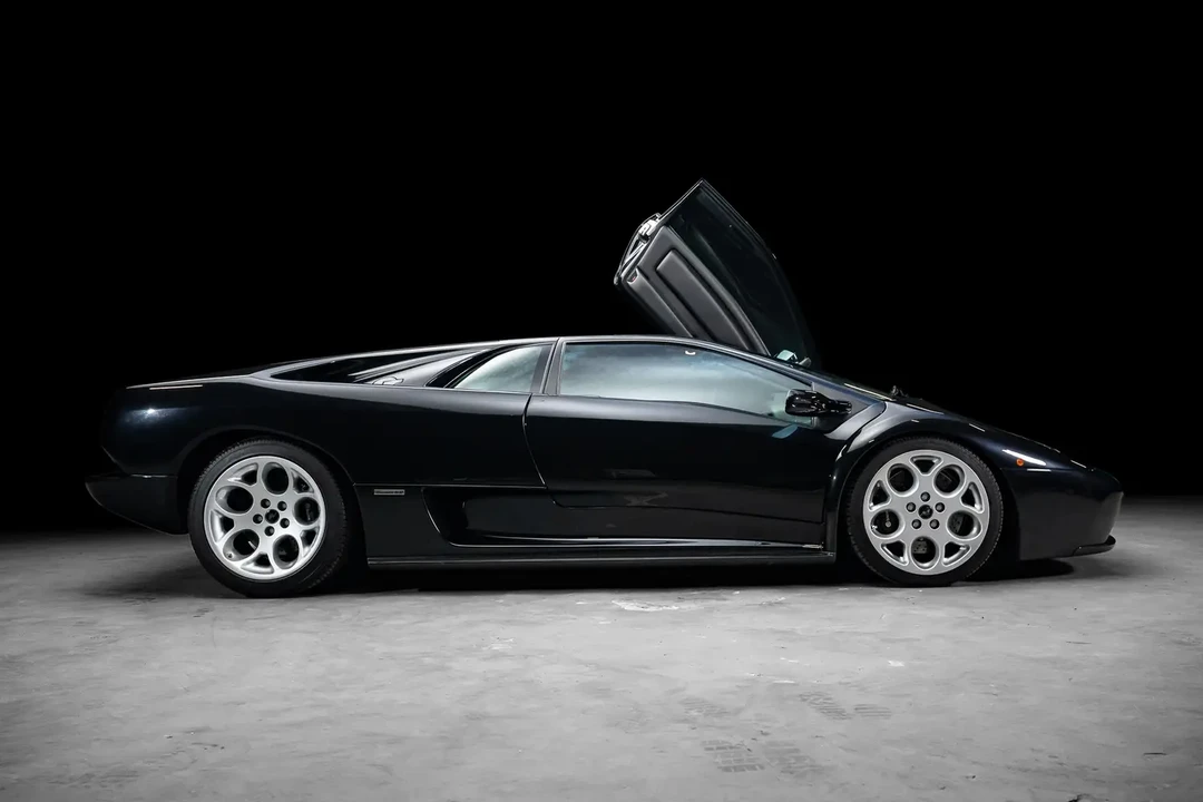 2001 Lamborghini Diablo VT - Image 21 of 25
