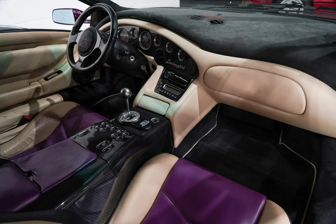 2001 Lamborghini Diablo - Image 17 of 21