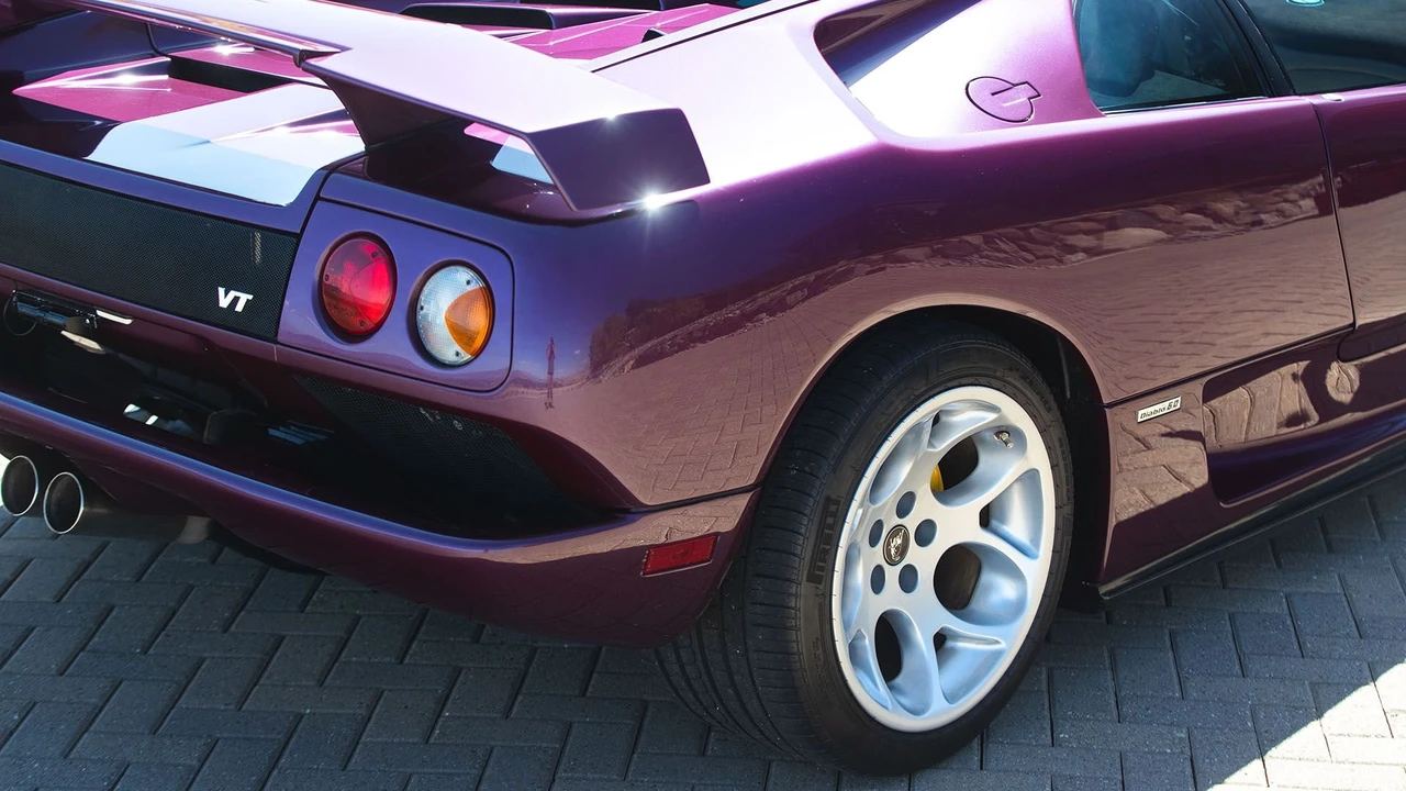 2001 Lamborghini Diablo VT - Image 4 of 31
