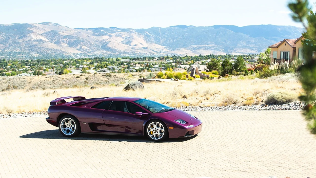 2001 Lamborghini Diablo VT - Image 11 of 31