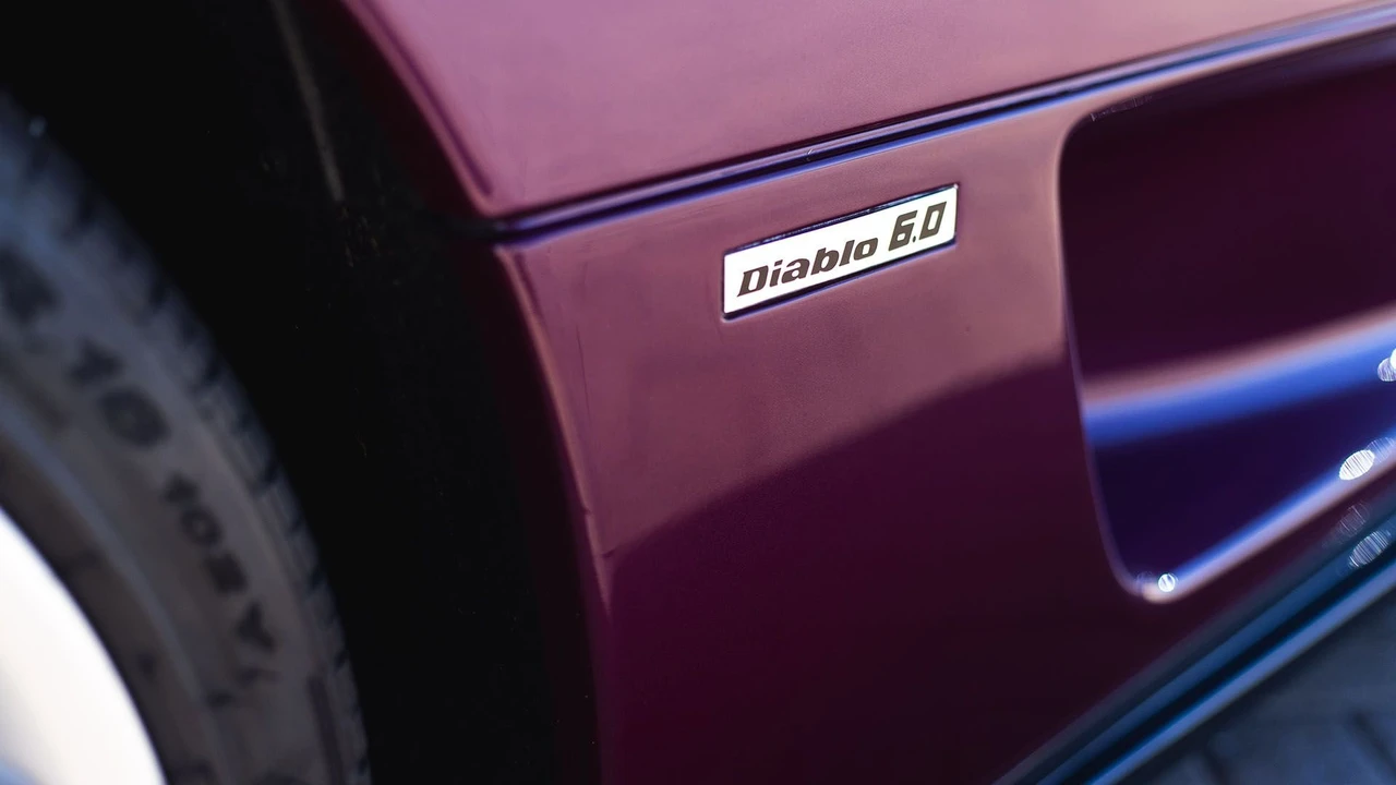 2001 Lamborghini Diablo VT - Image 6 of 31