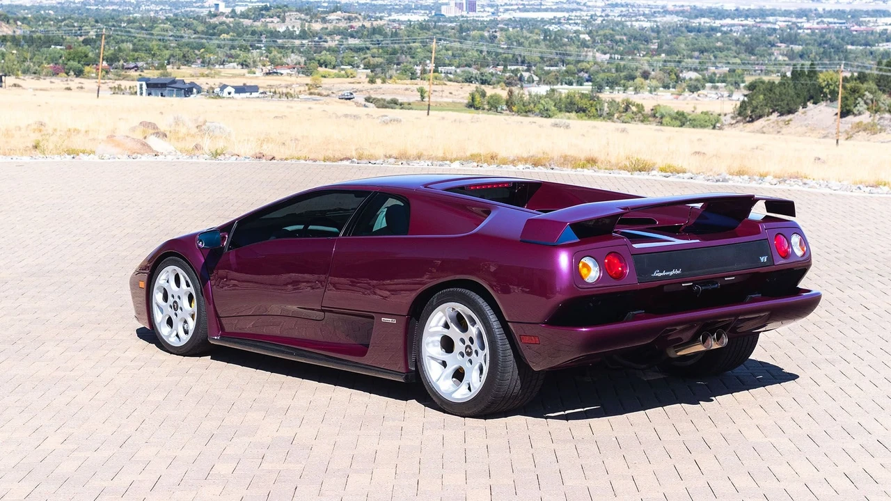 2001 Lamborghini Diablo VT - Image 5 of 31