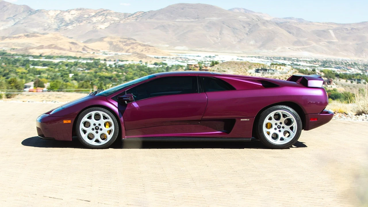 2001 Lamborghini Diablo VT - Image 16 of 31