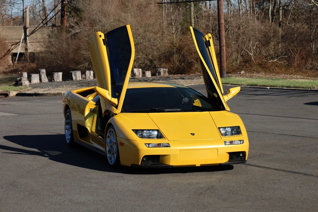 2001 Lamborghini Diablo VT - Image 19 of 31