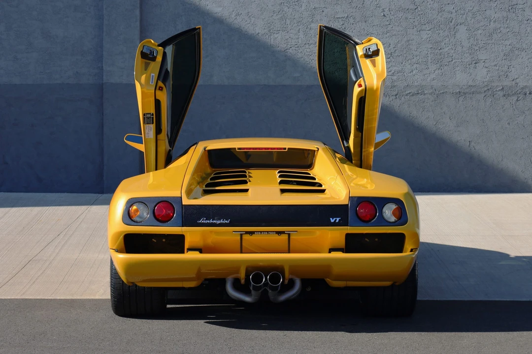 2001 Lamborghini Diablo VT - Image 23 of 31