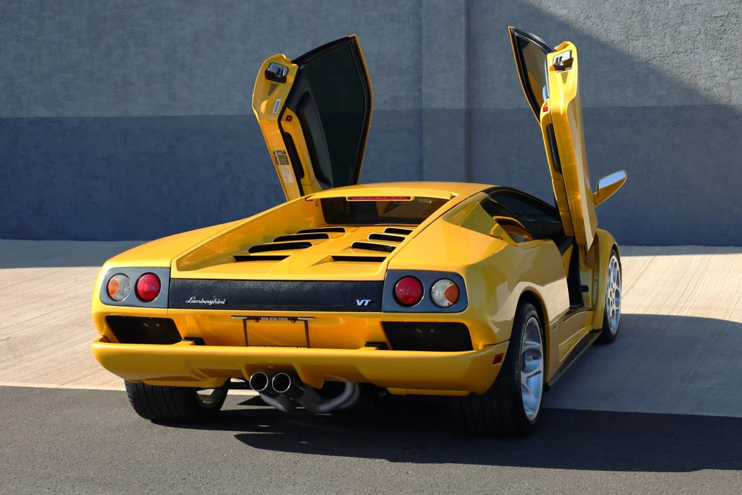 2001 Lamborghini Diablo VT - Image 22 of 31