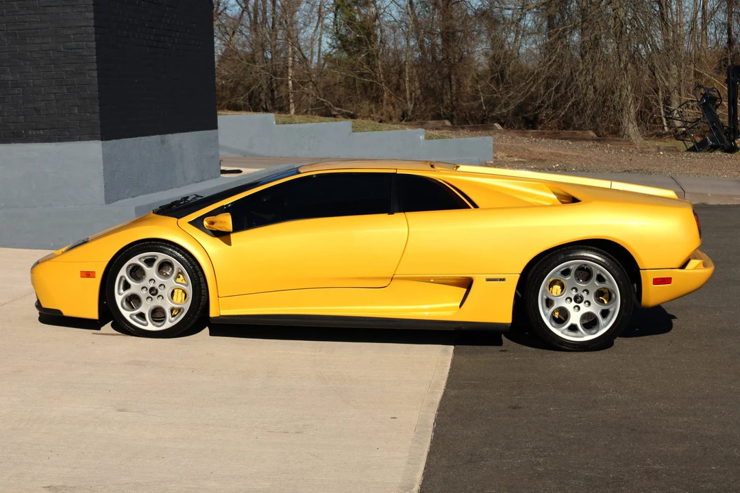 2001 Lamborghini Diablo VT - Image 13 of 31