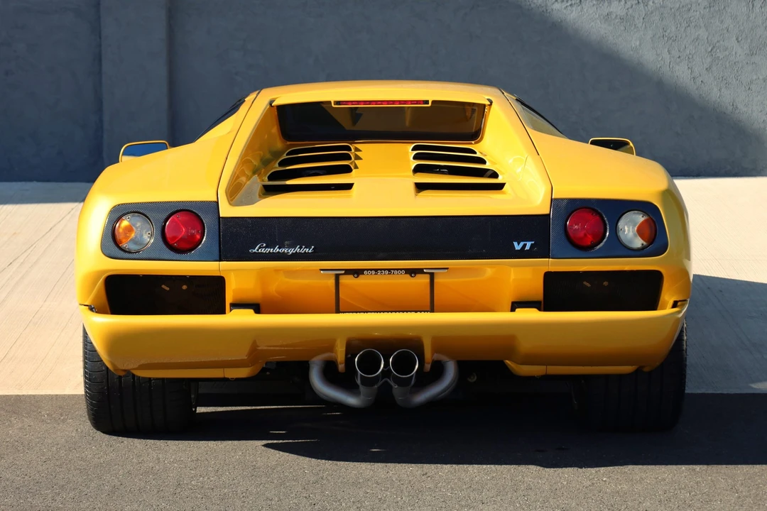 2001 Lamborghini Diablo VT - Image 11 of 31