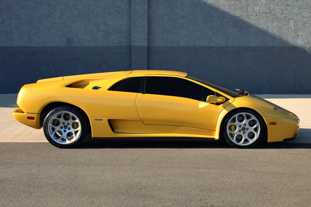 2001 Lamborghini Diablo VT - Image 7 of 31