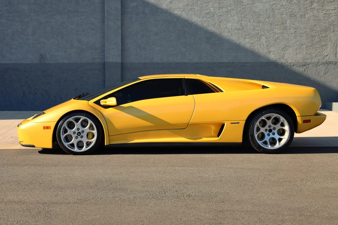 2001 Lamborghini Diablo VT - Image 15 of 31