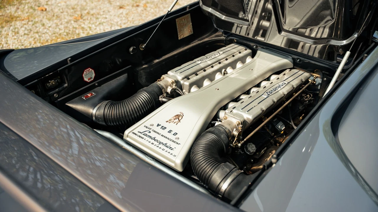 2001 Lamborghini Diablo VT - Image 6 of 31