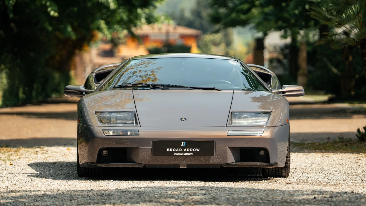 2001 Lamborghini Diablo VT - Image 5 of 31