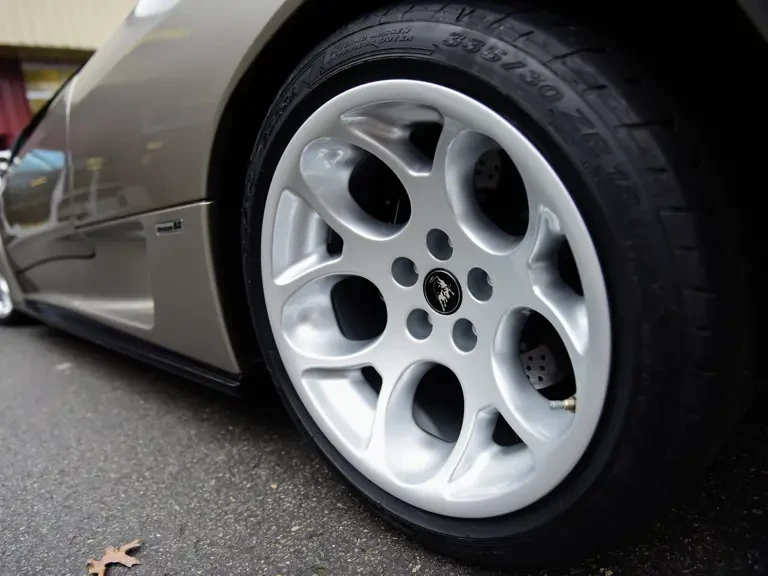 2001 Lamborghini Diablo VT - Image 12 of 31