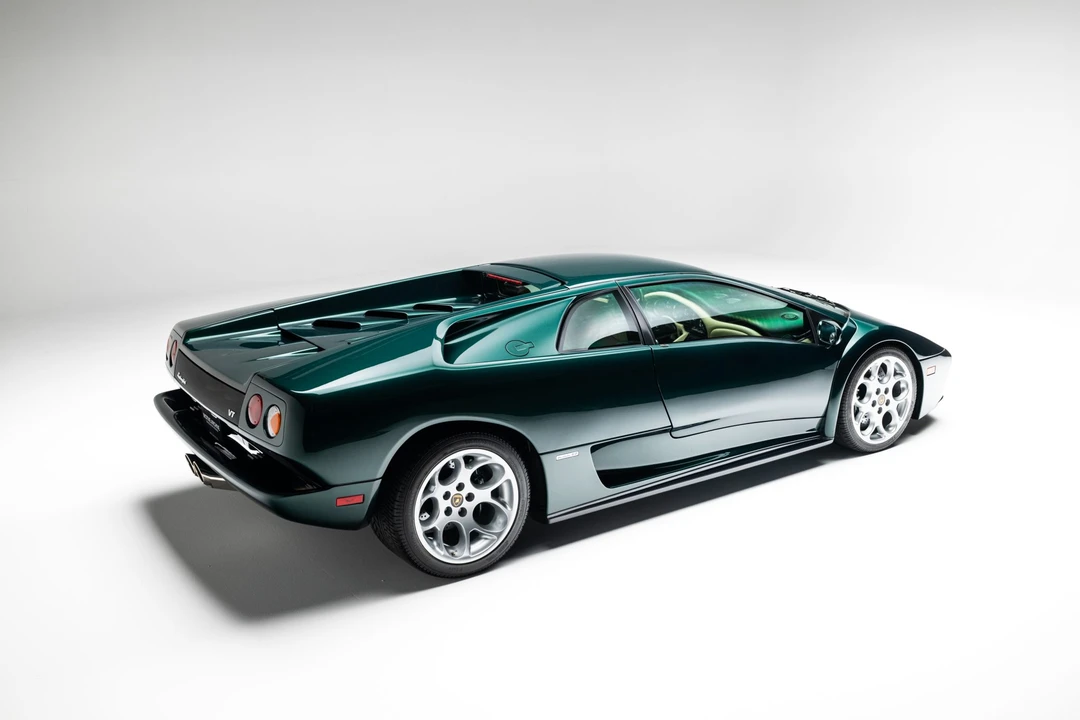 2001 Lamborghini Diablo VT - Image 11 of 31