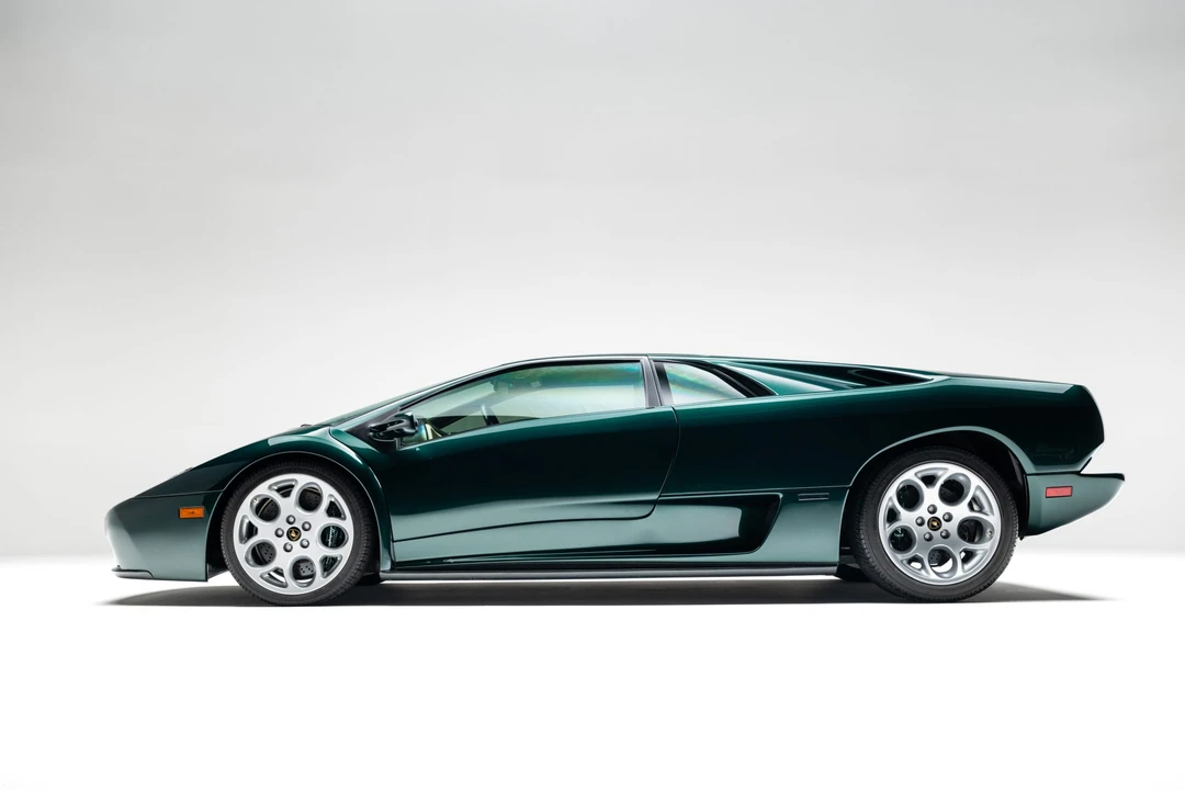 2001 Lamborghini Diablo VT - Image 17 of 31