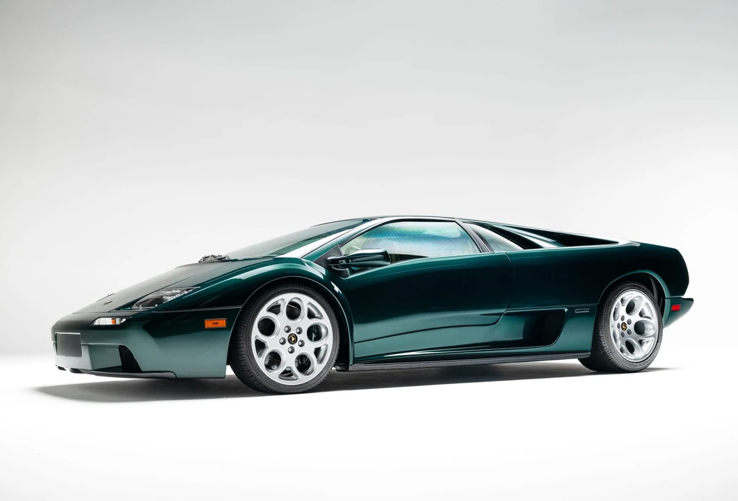 2001 Lamborghini Diablo VT - Image 2 of 31