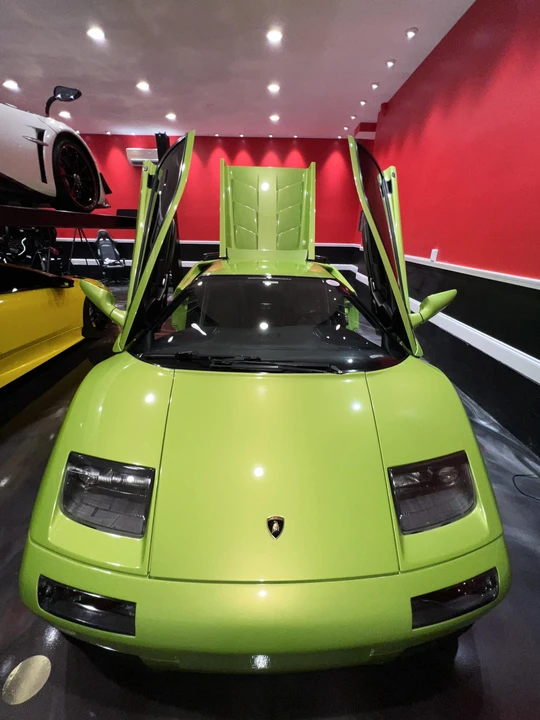 2001 Lamborghini Diablo VT - Image 21 of 31