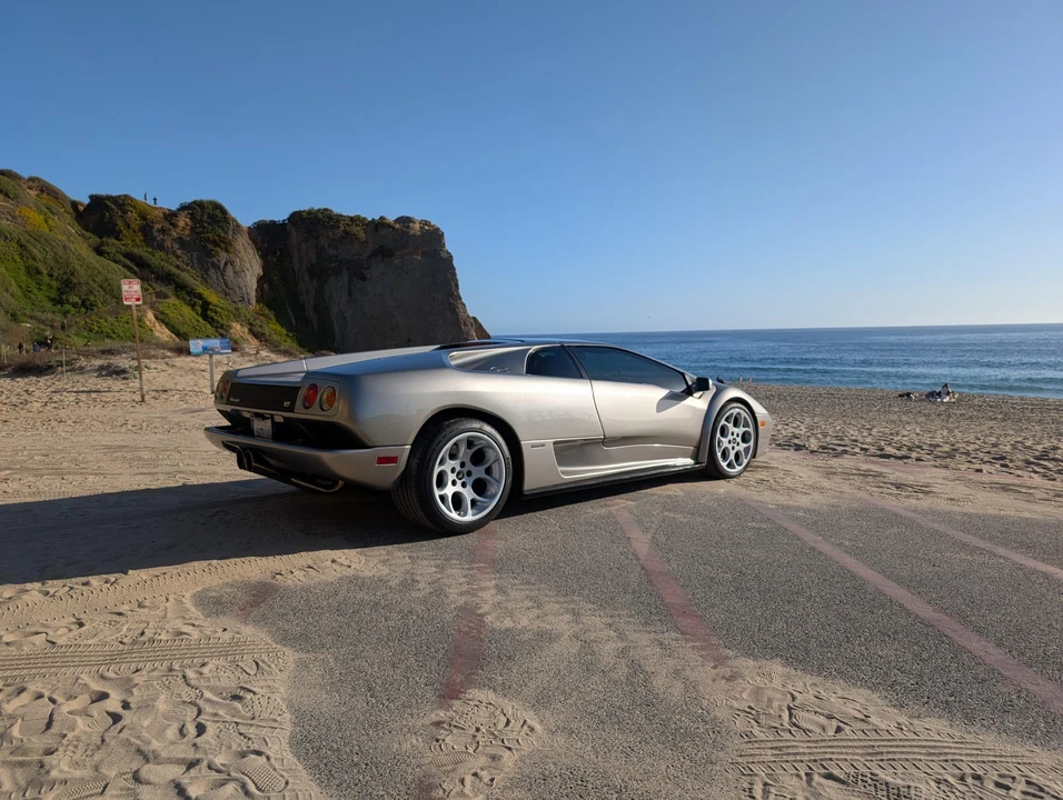 2001 Lamborghini Diablo VT - Image 11 of 31