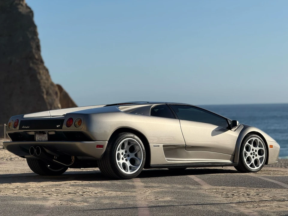2001 Lamborghini Diablo VT - Image 13 of 31