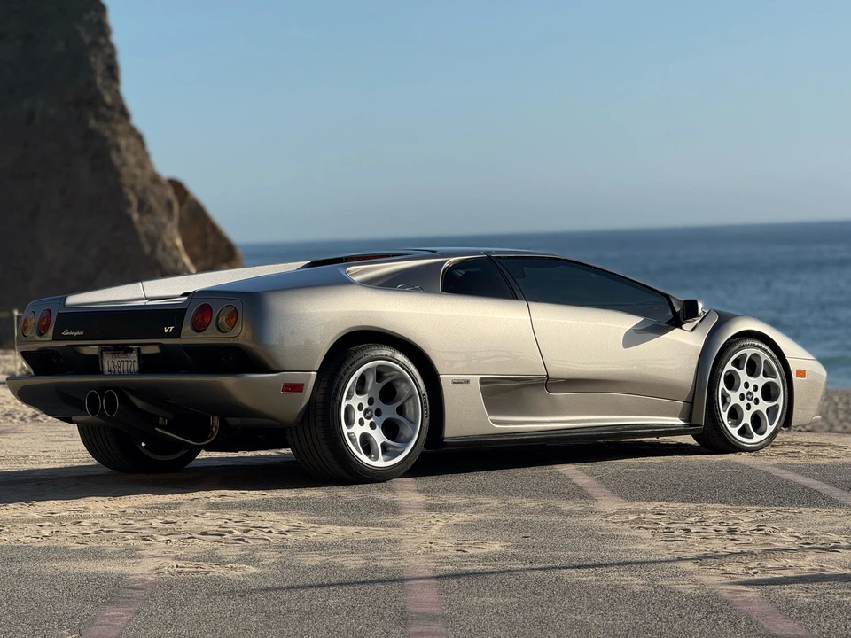 2001 Lamborghini Diablo VT - Image 15 of 31