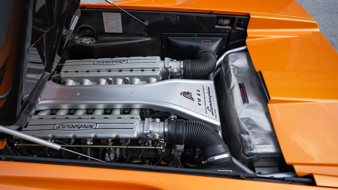 2001 Lamborghini Diablo VT - Image 8 of 18