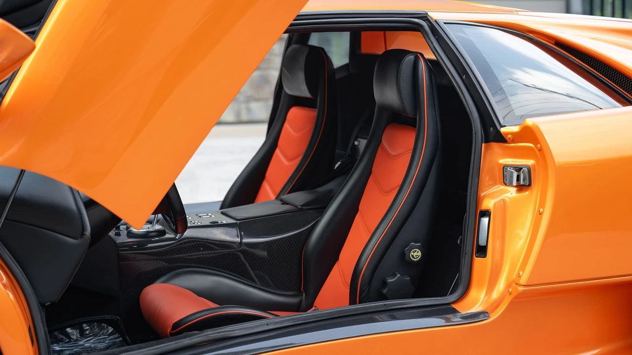 2001 Lamborghini Diablo VT - Image 11 of 18