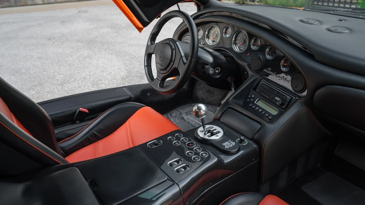 2001 Lamborghini Diablo VT - Image 7 of 18