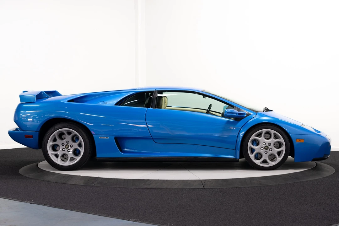 2001 Lamborghini Diablo VT - Image 17 of 31
