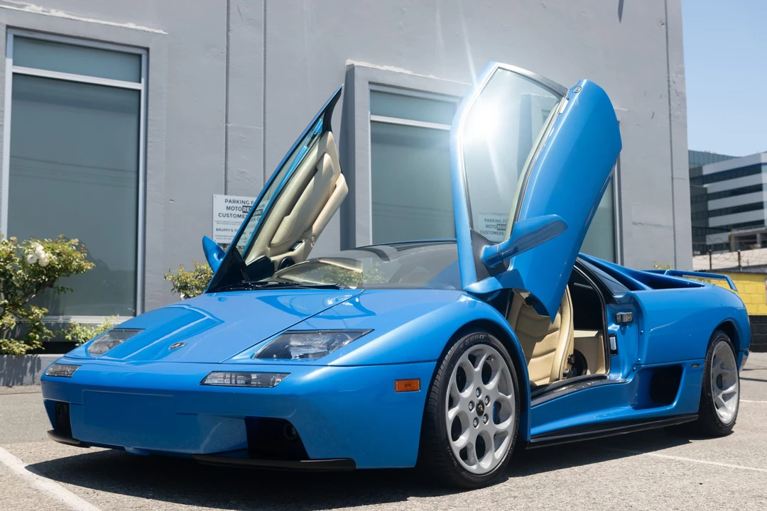 2001 Lamborghini Diablo VT - Image 6 of 31