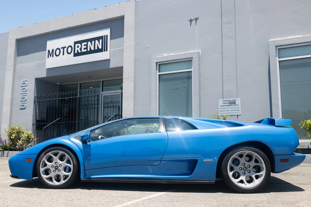 2001 Lamborghini Diablo VT - Image 2 of 31