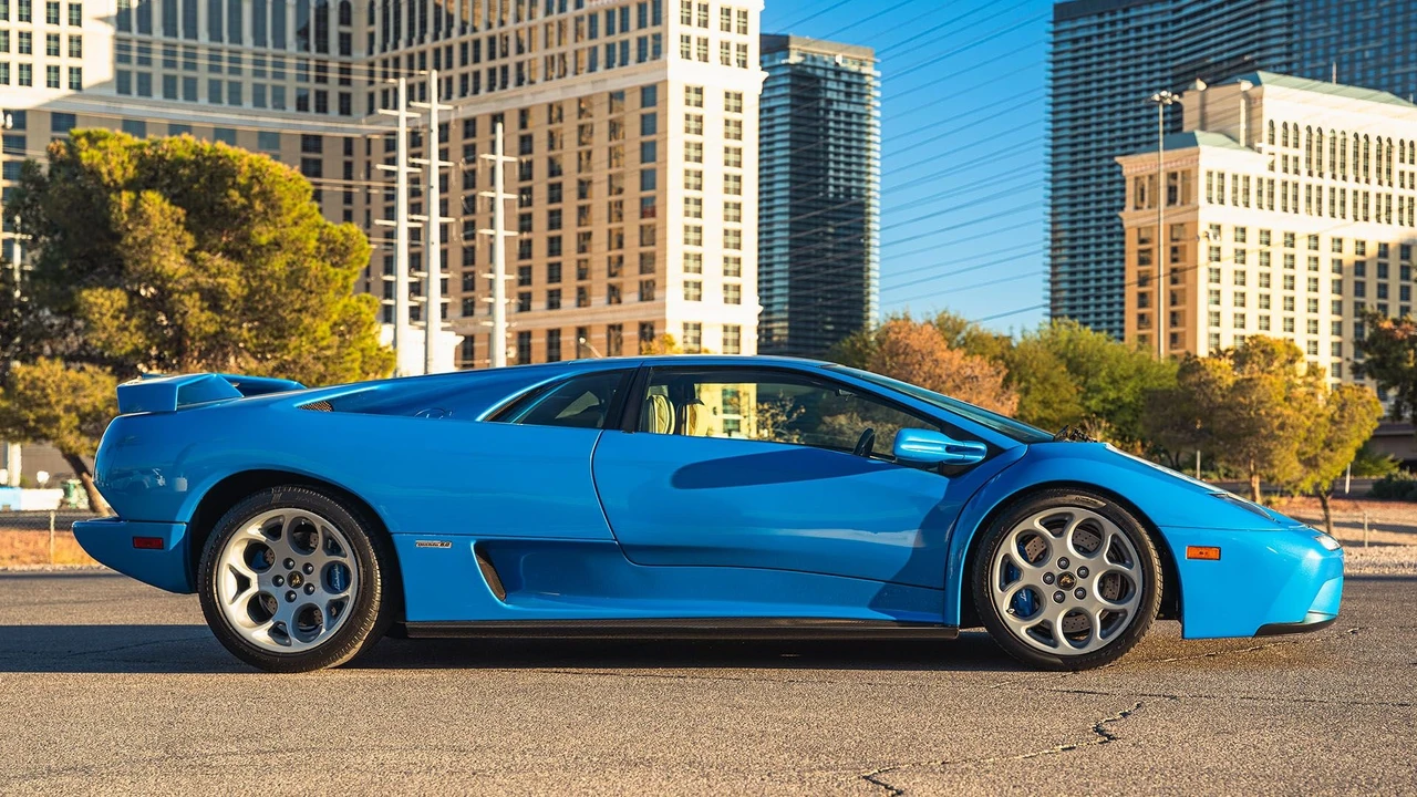 2001 Lamborghini Diablo VT - Image 4 of 31
