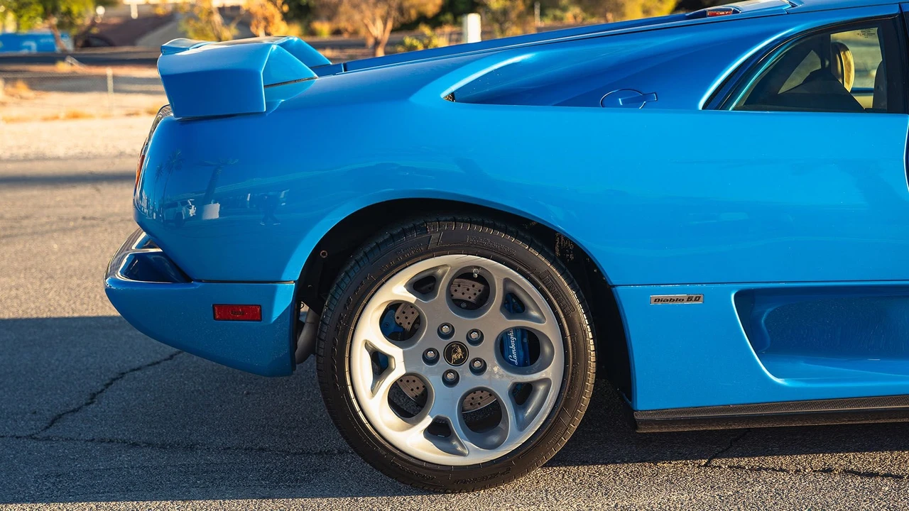 2001 Lamborghini Diablo VT - Image 30 of 31