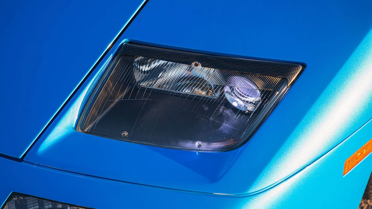 2001 Lamborghini Diablo VT - Image 16 of 31