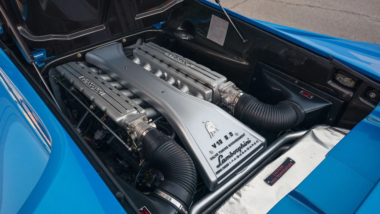 2001 Lamborghini Diablo VT - Image 5 of 31