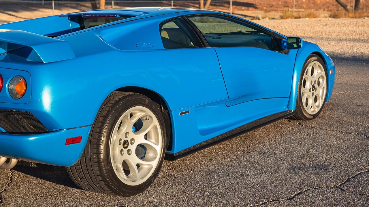 2001 Lamborghini Diablo VT - Image 31 of 31