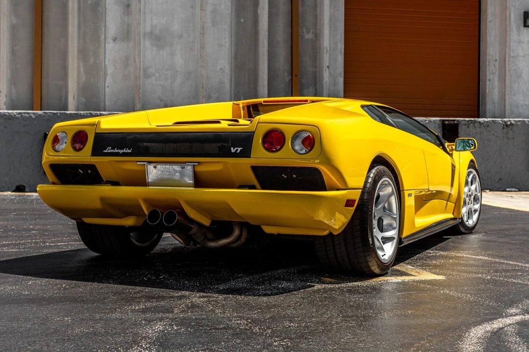 2001 Lamborghini Diablo VT - Image 5 of 31