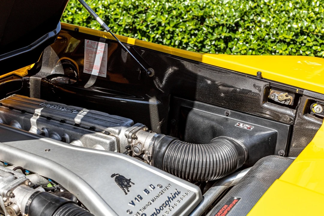 2001 Lamborghini Diablo VT - Image 13 of 31
