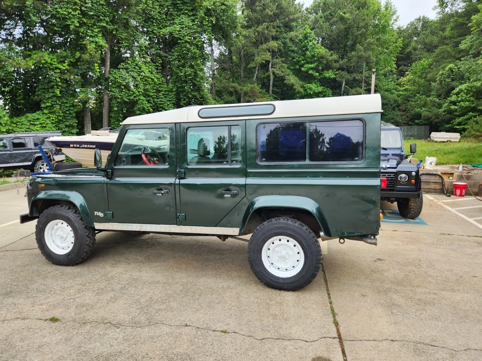 2001 Land Rover Defender - Image 9 of 31