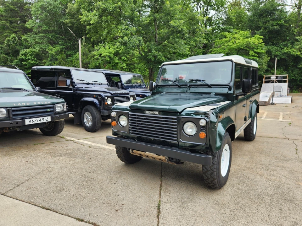 2001 Land Rover Defender - Image 8 of 31